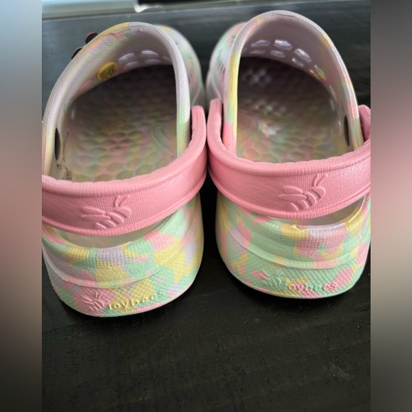 Crocs size 10/11 girls - Picture 4 of 5